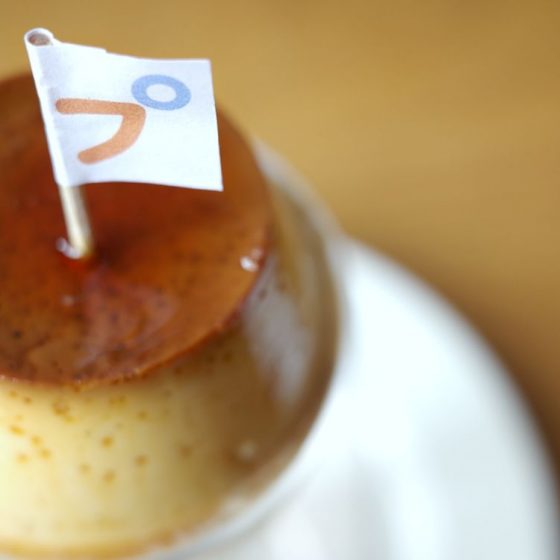 圧巻のプリンパフェ！湘南カルチャーを次世代へ継ぐ老舗カフェ「cafe vivement dimanche（ヴィヴモン ディモンシュ）」（鎌倉）の何度も行きたくなる仕掛けとは