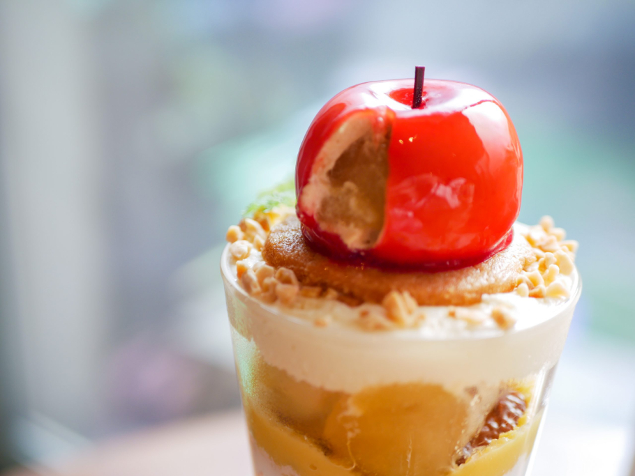 可愛い林檎のムースに釘付け！アップルパイがテーマのパフェ『りんごのワルツ』「Kurocafe」福岡県北九州市小倉北区