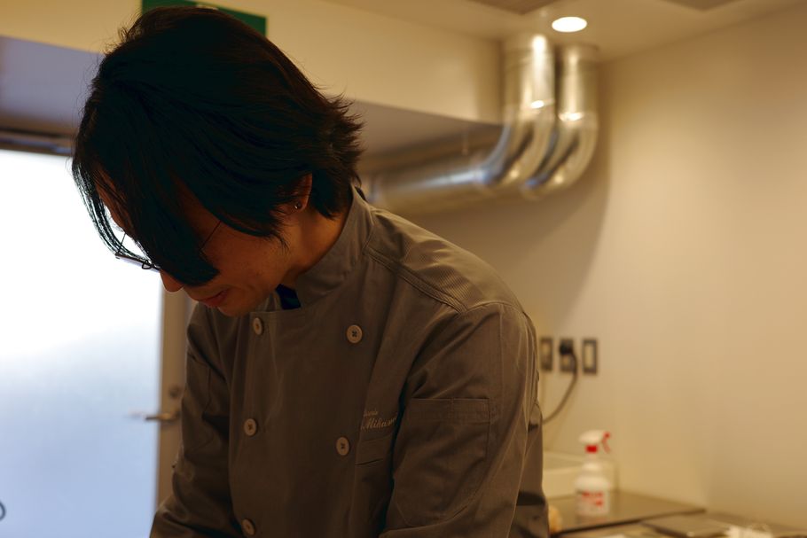 話題の新店が魅せる黒いモンブラン『Pâtisserie Kyohei Mikami』（上野毛）和を取り入れたアーティスティックなケーキ