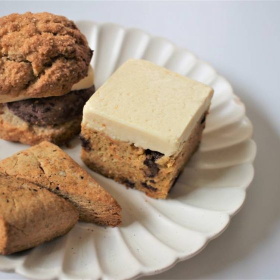 ～入手困難なお菓子の世界～買えたら奇跡のキャロットケーキ「monday」。プラントベース、新時代の美味しさとは
