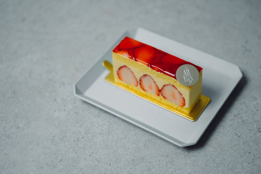 全いちご好きに捧げる大流行の「フレジエ」東京の名店で食べるべき6選