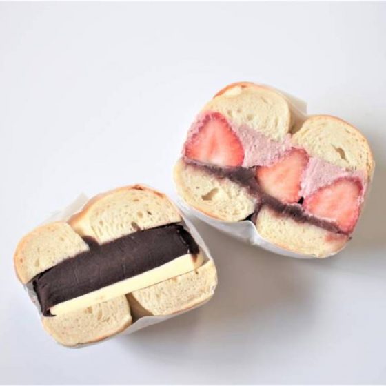 ～入手困難なお菓子の世界～「Upper West Side Bagel 」（人形町）こしあんで作る和菓子のような“あんバターベーグルサンド”