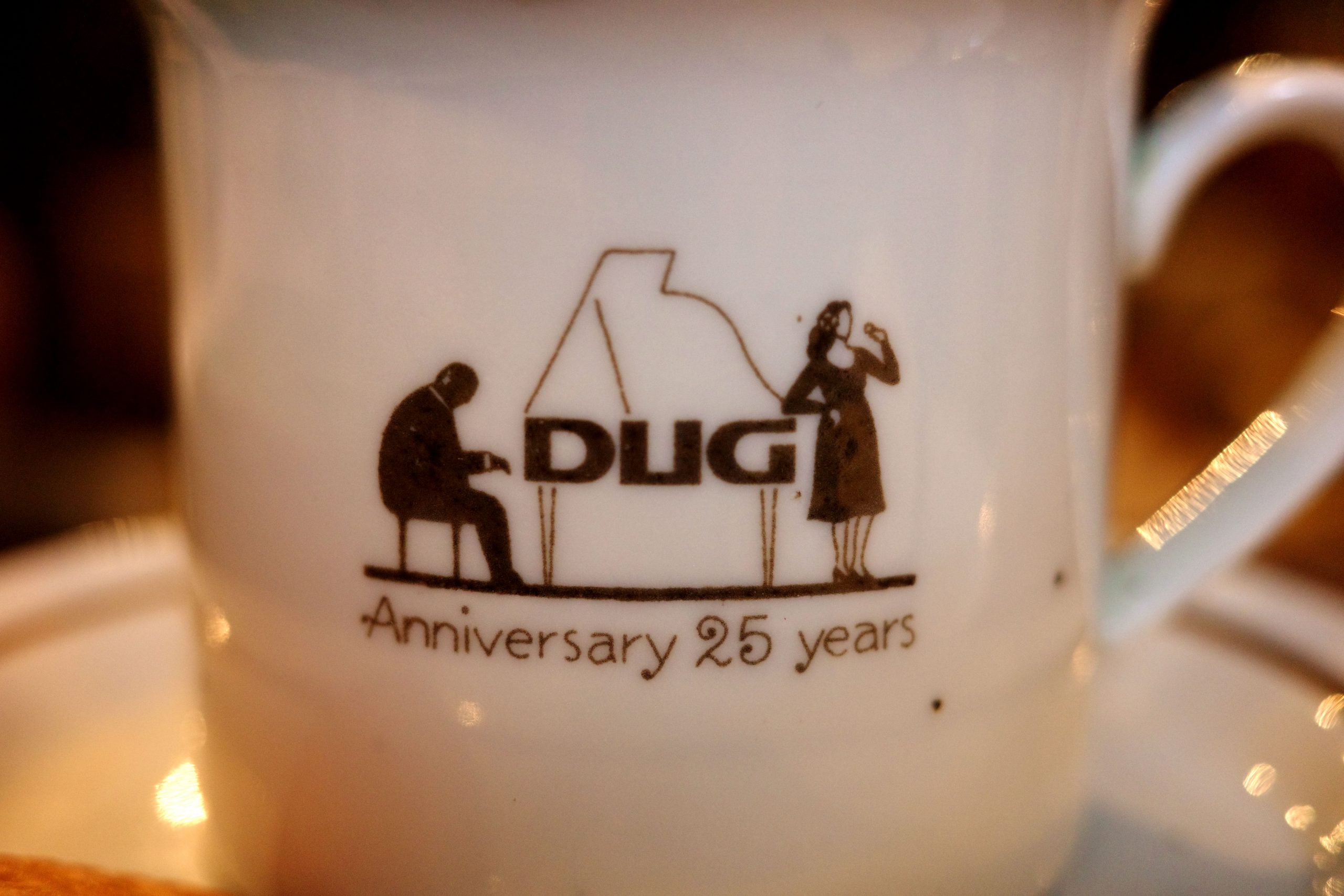 新宿の老舗Jazz喫茶『DUG(ダグ)』。いま再注目を浴びる後世に残したい“Jazz喫茶”の歴史に迫るブラウニー