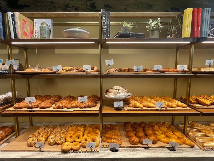 調布の新店「GREEN THUMB」焼き菓子とパンの楽園♡若きパンシェフが作る限定商品がアツイ！