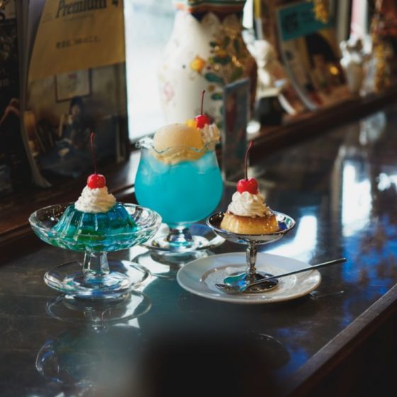 歴史ある銭湯の中に喫茶店？若き店長が手掛ける「喫茶深海」（十条）でいただく、深海のクリームソーダ