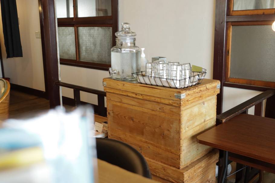 何度も訪れたい、これぞ隠れ家カフェ。コインランドリーの中にある「オトナリ珈琲」（神保町）の絶品プリン