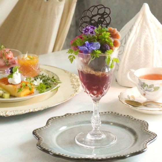 まるで天使の住む世界。ハンモックカフェ『cachette（カシェット）』（横須賀）の色鮮やかなパフェ＆プレート