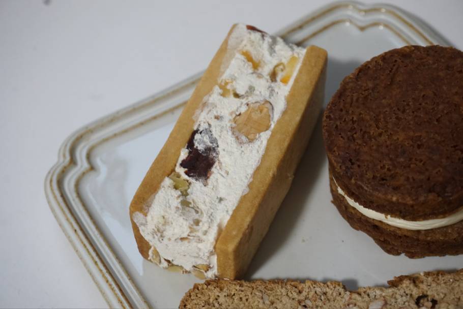 【新店情報】幡ヶ谷で見つけたニシンサンドが絶品の「Café Les Gourmandises」。自家製パンのサンドイッチとデザートのカフェレストラン