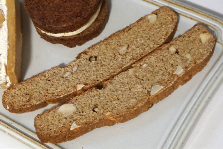 【新店情報】幡ヶ谷で見つけたニシンサンドが絶品の「Café Les Gourmandises」。自家製パンのサンドイッチとデザートのカフェレストラン
