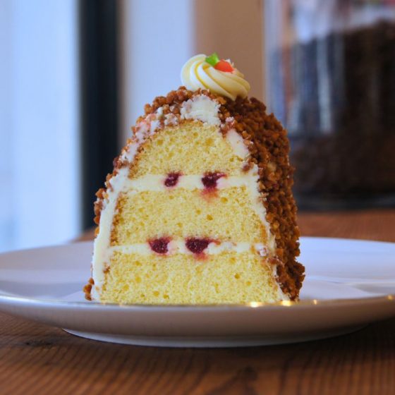 コーヒーとドイツ菓子の”美味しい”を職人の手仕事で守り続ける店「バーンホーフ」（大阪・福島区）