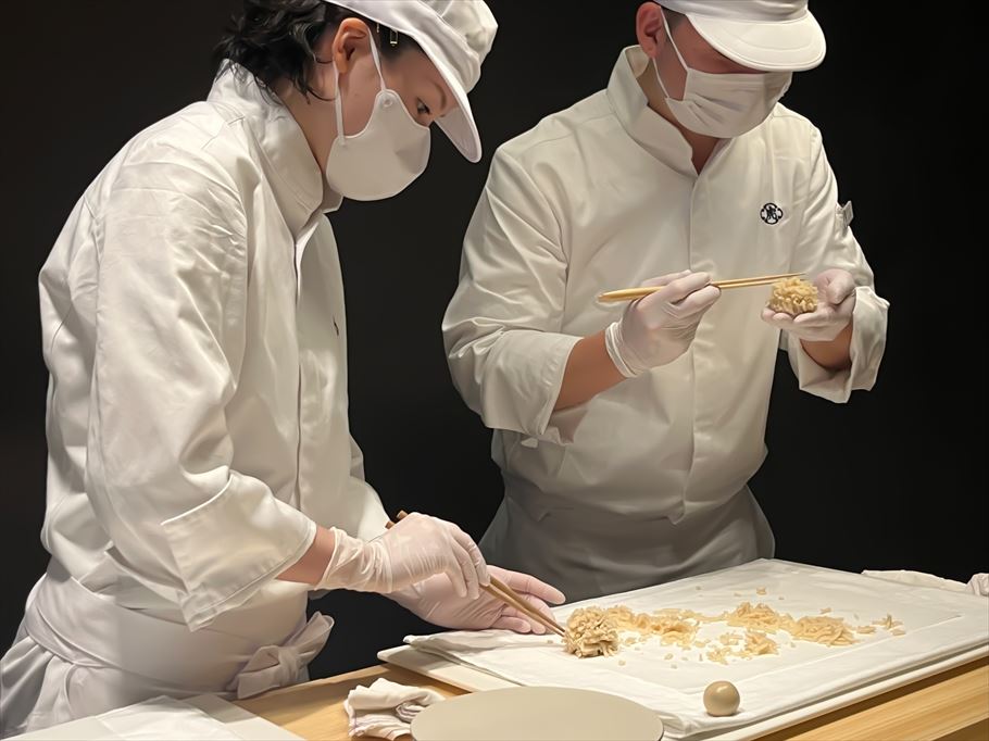 【銀座店リニューアル】「TORAYA GINZA」職人が目の前で和菓子を作ってくれるカウンターが贅沢。「ウフ。」記者がいち早く体験してきた!