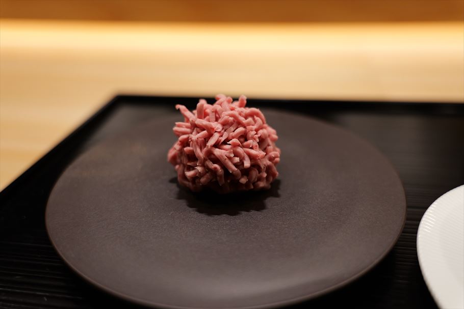 【銀座店リニューアル】「TORAYA GINZA」職人が目の前で和菓子を作ってくれるカウンターが贅沢。「ウフ。」記者がいち早く体験してきた!