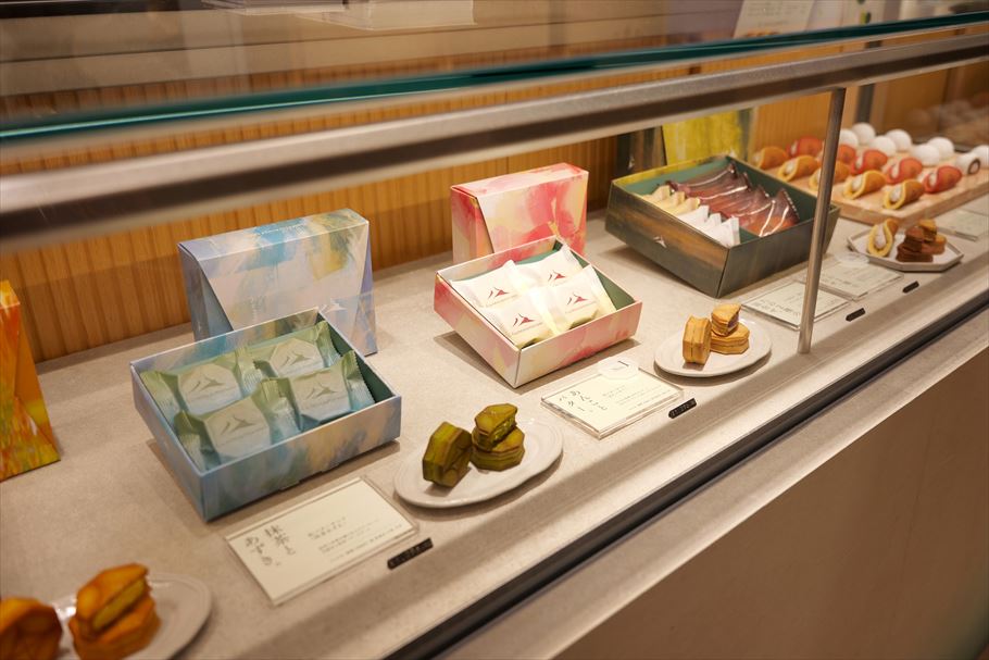 バター和菓子専門店「八 by PRESS BUTTER SAND」がイイトルミネ新宿に誕生! BAKEの新ブランド店に編集部が行ってみた!