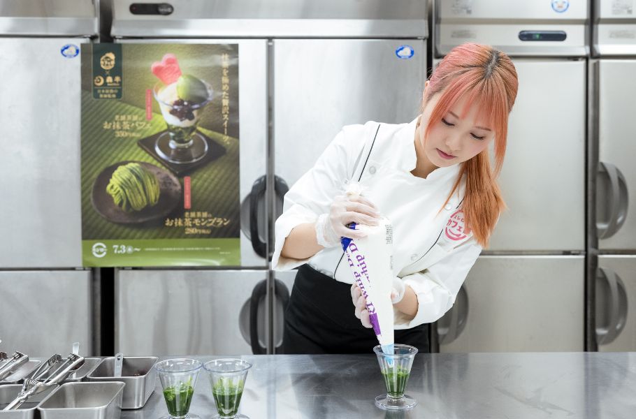 【え！？この美味しさでこの値段！？】進撃を続けるスシローカフェ部。パティシエが作るデザート開発の舞台裏がスゴかった！
