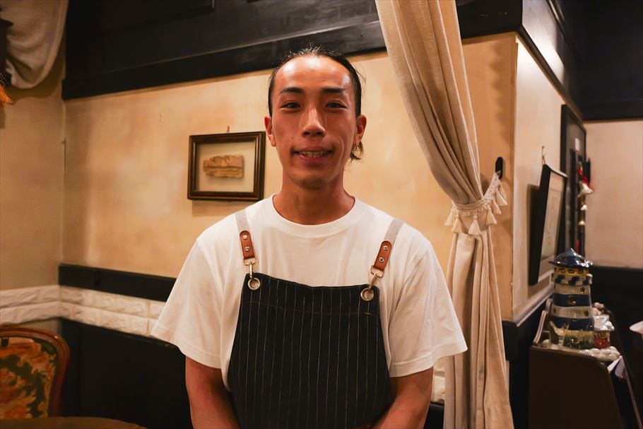 高さ60cmの巨大パフェ！「王様とストロベリー」（武蔵小山）の、人気メニューが生まれた理由と魅力に迫る