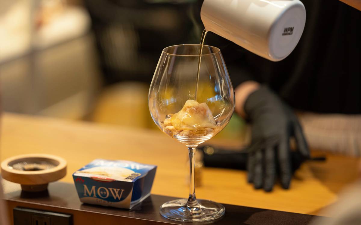日本のトップバリスタ×森永乳業「MOW(モウ)」の“圧巻のアフォガート”。2日限りの特別な体験とは？