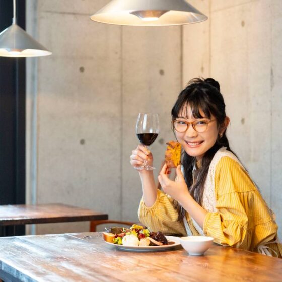 名店「パン デ フィロゾフ」のパン×お酒を楽しめるビストロ「ドゥ フイユ」(神楽坂)。ランチもディナーも、何度も訪れたくなる魅力とは？