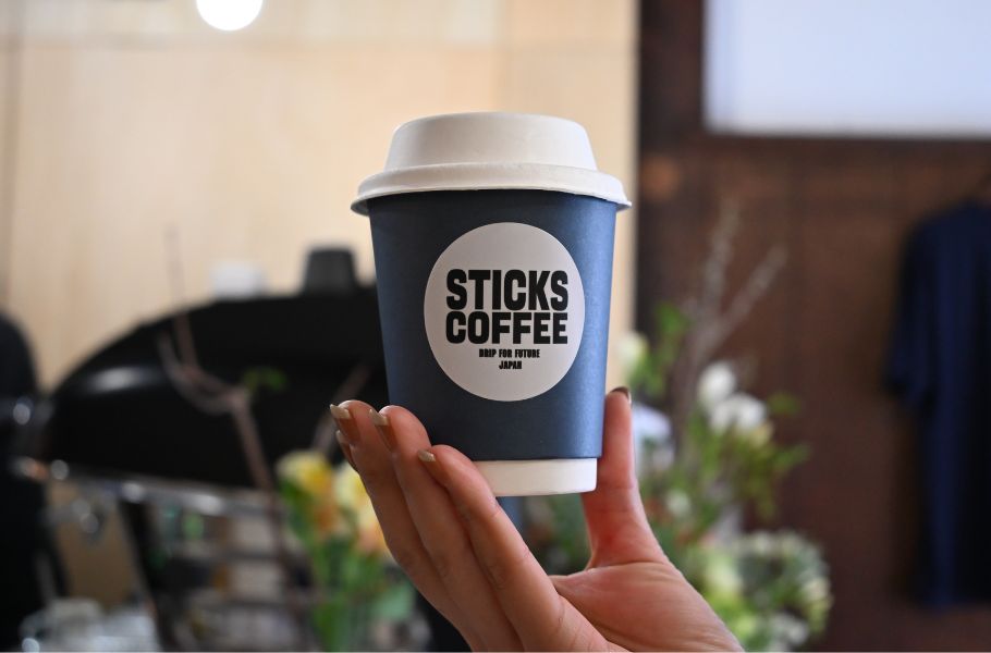 「農業はかっこいい」を伝えたい━ブドウ農家が京都で挑戦！話題のNEWカフェ「Sticks Coffee」（烏丸御池）で可愛いドーナツ型チュロスが登場