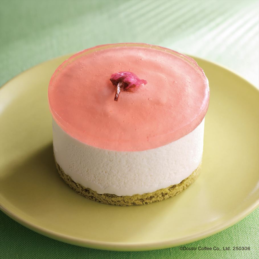 エクセシオール カフェの新作ケーキ「さくら杏仁」