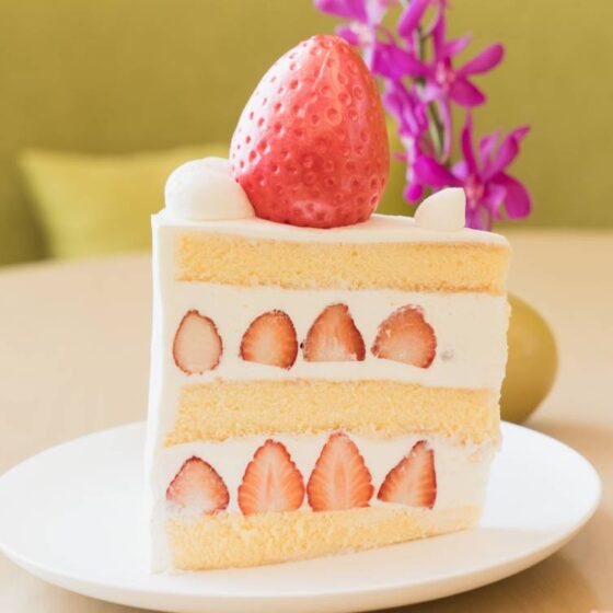20粒のいちごを使ったBIGサイズが圧巻。「東京エディション銀座」の笑顔を分け合うケーキ 連載：最高のショートケーキを求めて