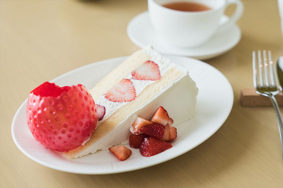 人数分にカットされた「ストロベリーショートケーキ」