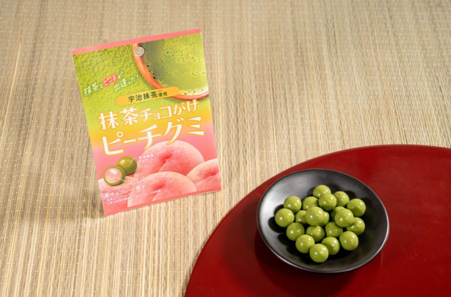「抹茶チョコがけピーチグミ」