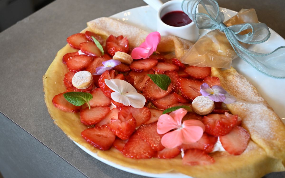 【大阪・福島】まるで花束！話題の「ブーケクレープ」が食べられるのは「cafe2+6（カフェニトロ）」だけ