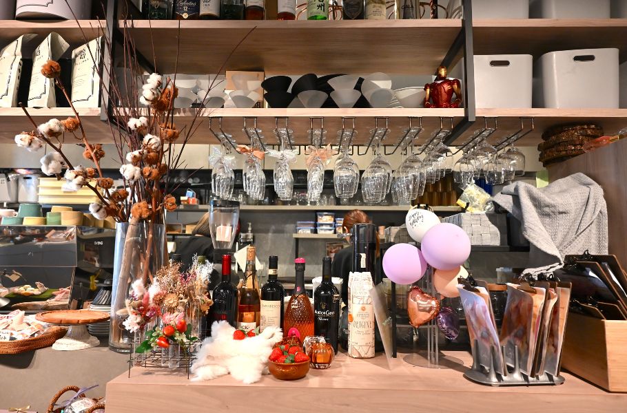 【大阪・福島】まるで花束！話題の「ブーケクレープ」が食べられるのは「cafe2+6（カフェニトロ）」だけ