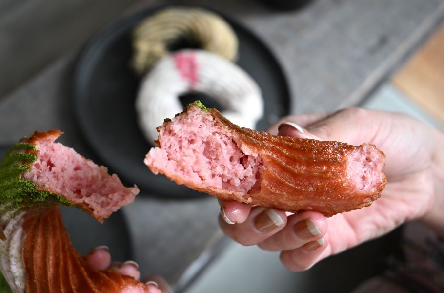 「農業はかっこいい」を伝えたい━ブドウ農家が京都で挑戦！話題のNEWカフェ「Sticks Coffee」（烏丸御池）で可愛いドーナツ型チュロスが登場