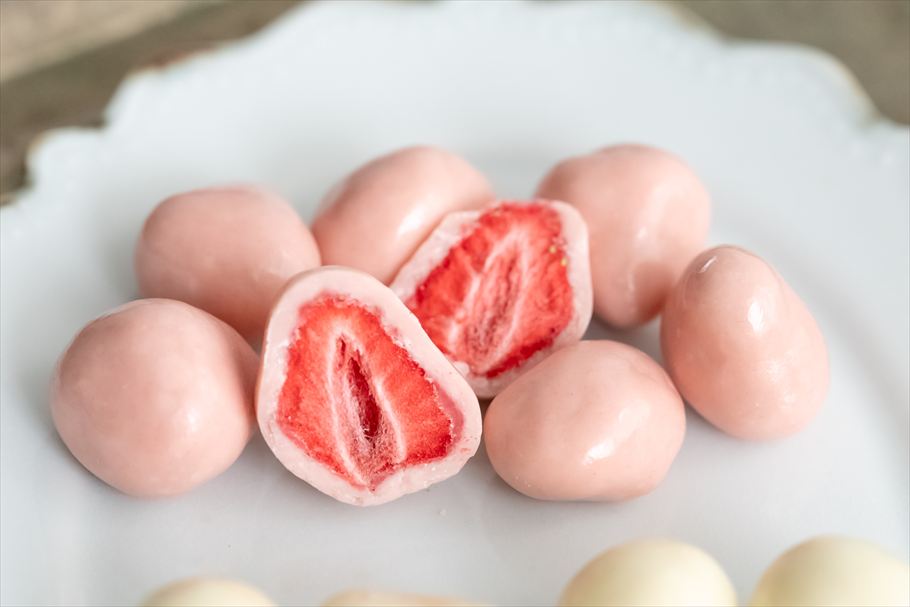 無印良品の「不揃い　ストロベリーチョコがけいちご」