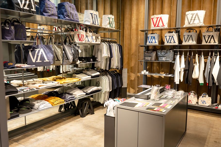 原宿のコンセプトストア「V.A.」の1階