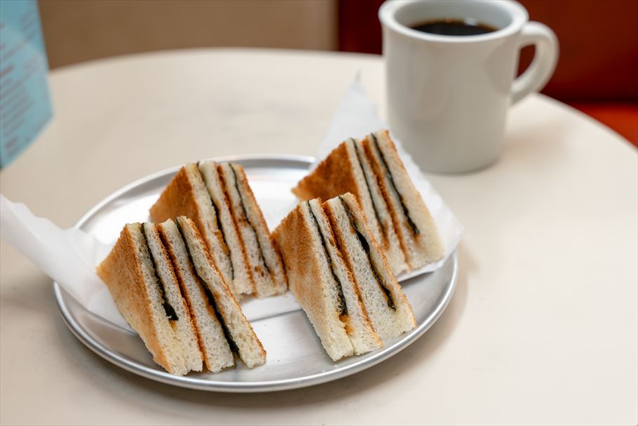 VAT BAKERYの「のりトースト」と「ドリップコーヒー」