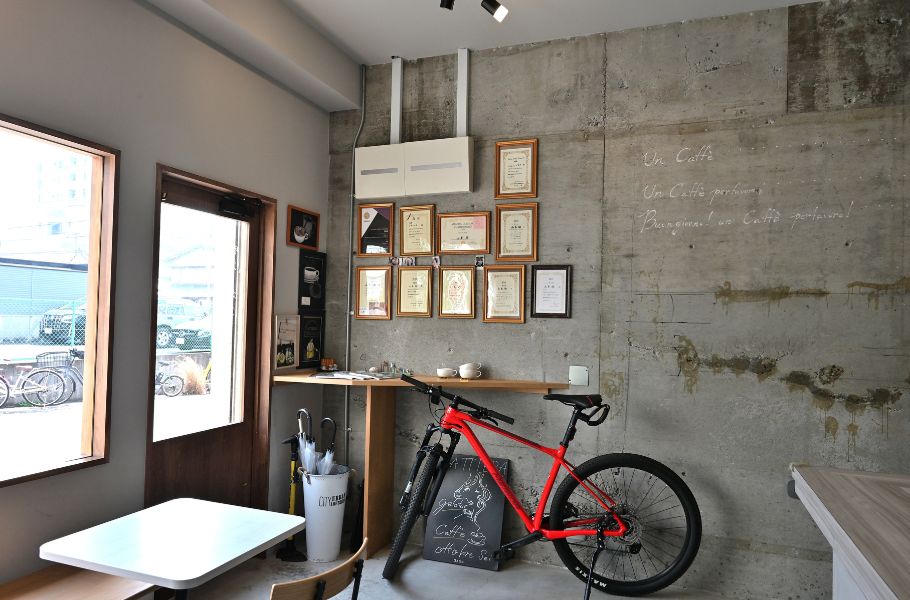 エスプレッソとジェラートの名店が大阪・玉造に！受賞歴もあるバリスタが手がける「ラッティエーラ」を深掘り