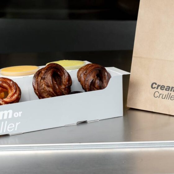 新スイーツ・シュークルーラーって？平子シェフが手がける「Cream or Cruller(クリーム オア クルーラー)」(渋谷)に感動！