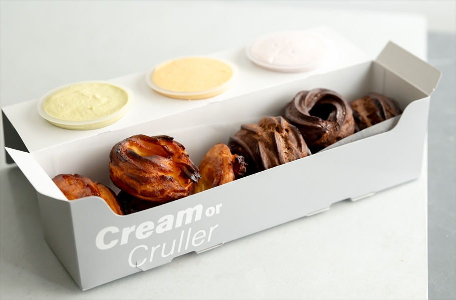 シュークルーラーとディップ用クリーム
