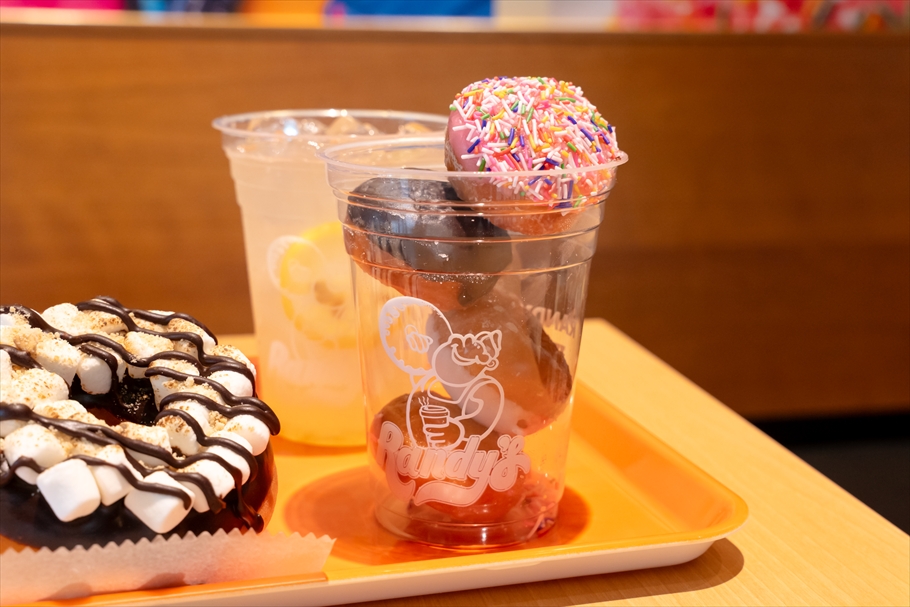 ランディーズドーナツ渋谷代官山店の「ランディ－ズラウンズ バラエティミックスセット 4個」