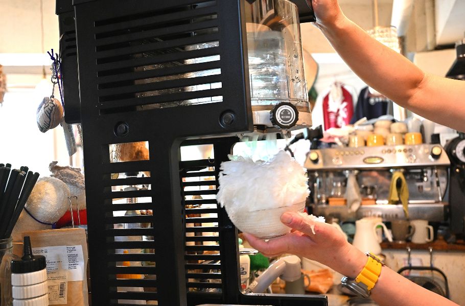 【予約は3分で満席！？】大阪・靱公園の「cocoo cafe（コクウカフェ）」の“非公開日替わりのリアルガチャかき氷”が想像を超えてくる…！