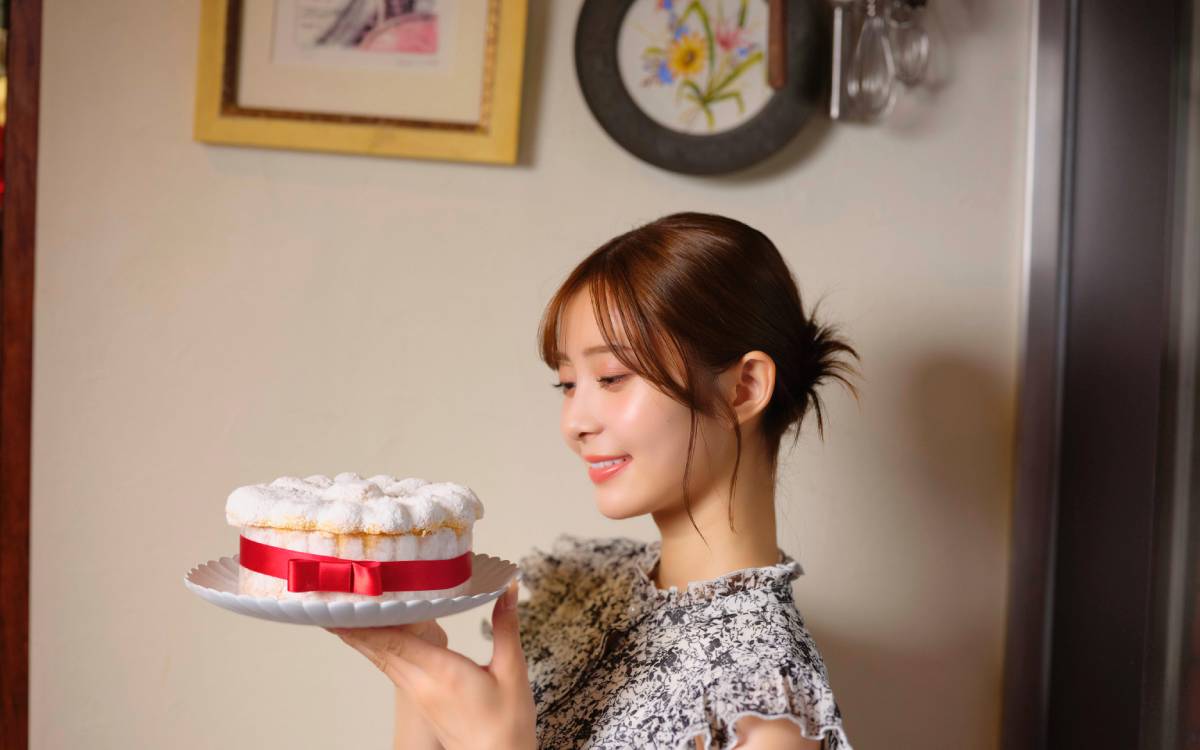 名店のパティシエが教える。モデル・松川星さんが学ぶ正しいフランス菓子 vol.12|「シャルロット」＜最終回＞