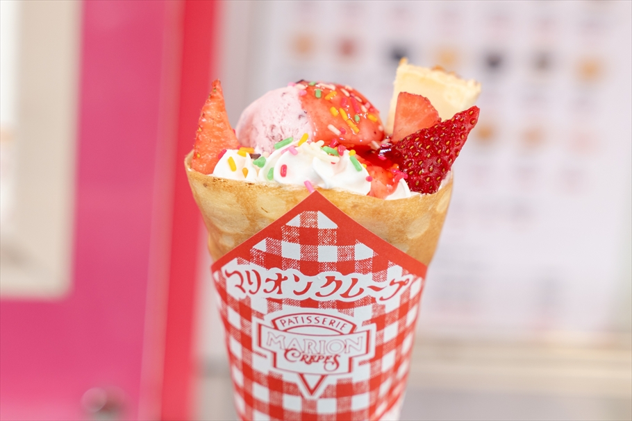 マリオンクレープの「いちごケーキメルバ」