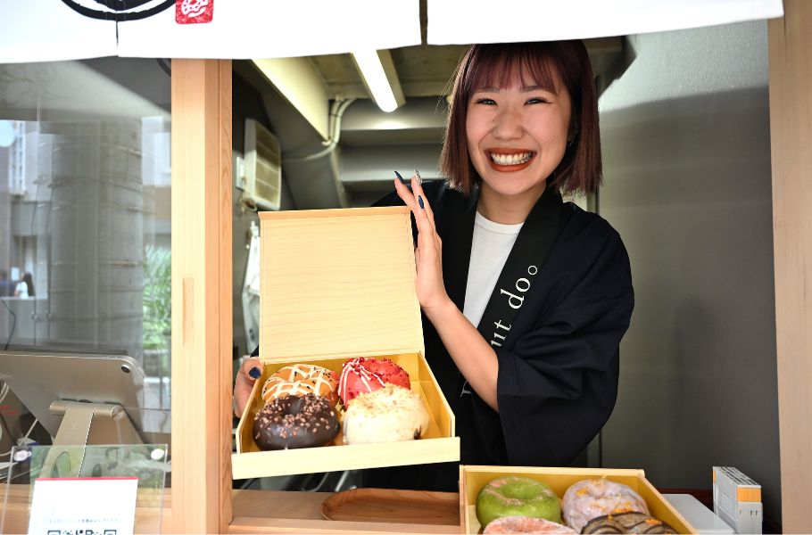 和と洋の“粋”がぎゅっと。大阪・北新地に誕生！新感覚の和ドーナツ専門店「Donut do。」へ