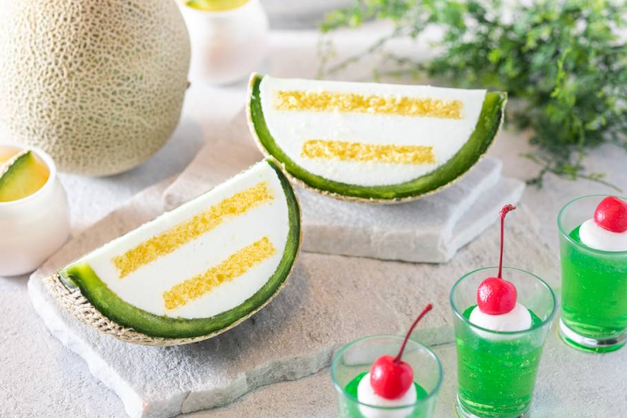 長くて暑ーい今年の夏は、涼しいホテルのスイーツブッフェで避暑しませんか？