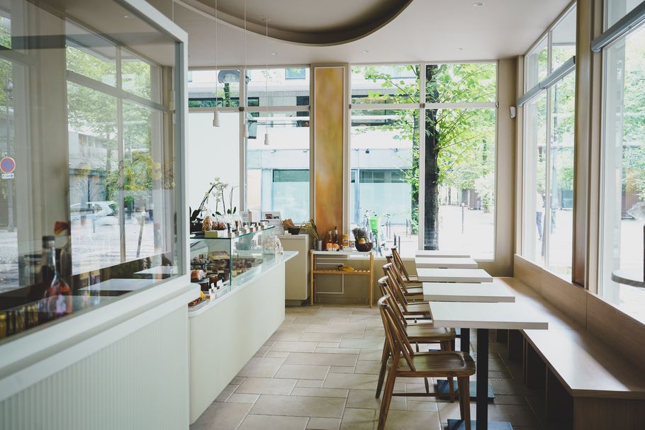 三ツ星レストランのシェフ・パティシエがパリで独立：「Pâtisserie TOSHIYA TAKATSUKA」高塚シェフが描くお菓子の世界