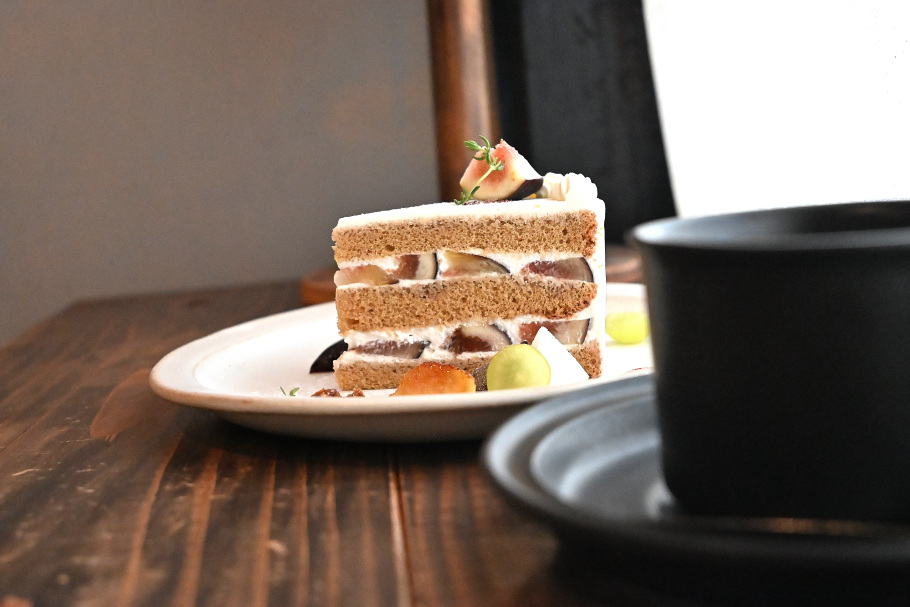 【大阪・中崎町】旬をまるごと味わう！夫婦で営む「nichi nichi BAKE（ニチニチベイク）」で出会うできたてケーキの幸せ時間
