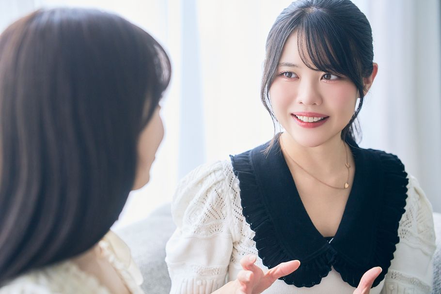 美容からスイーツの話まで。AKB48 小栗有以×人気ヘアメイクアップアーティスト夢月スペシャル対談