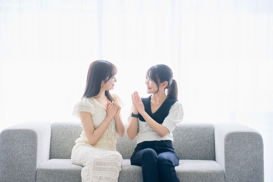 美容からスイーツの話まで。AKB48 小栗有以×人気ヘアメイクアップアーティスト夢月スペシャル対談