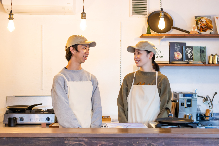 鋸山BASEの今村ご夫婦