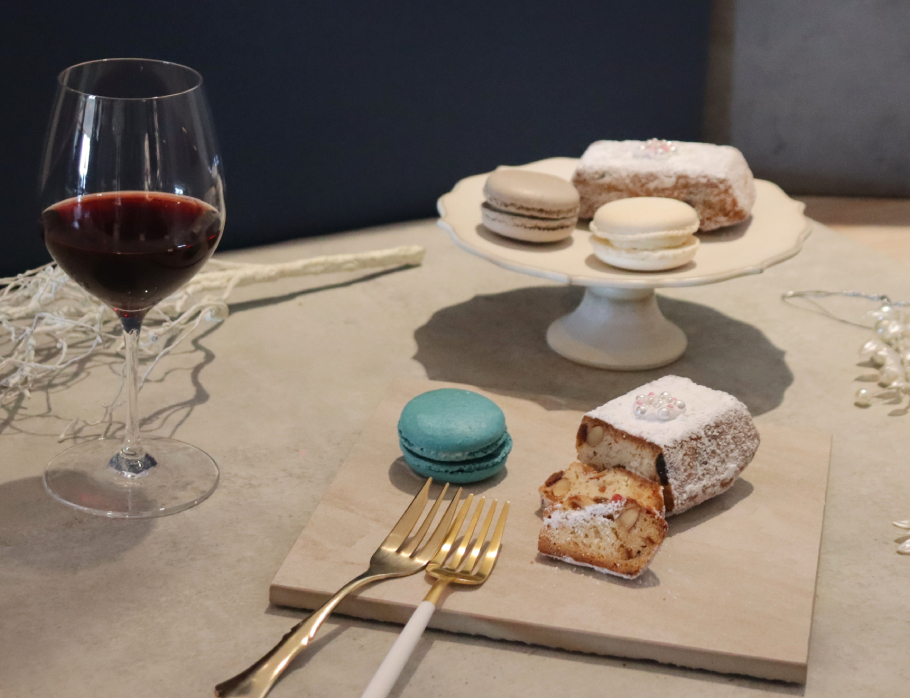 ＜新商品＞【冷凍】1665 STOLLEN & MACARON シュトーレンとマカロン詰合せ 冬仕立て
2,800円（税込）