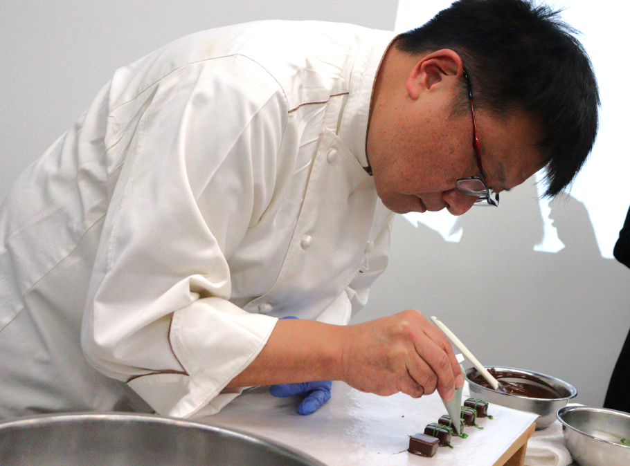 デモンストレーション