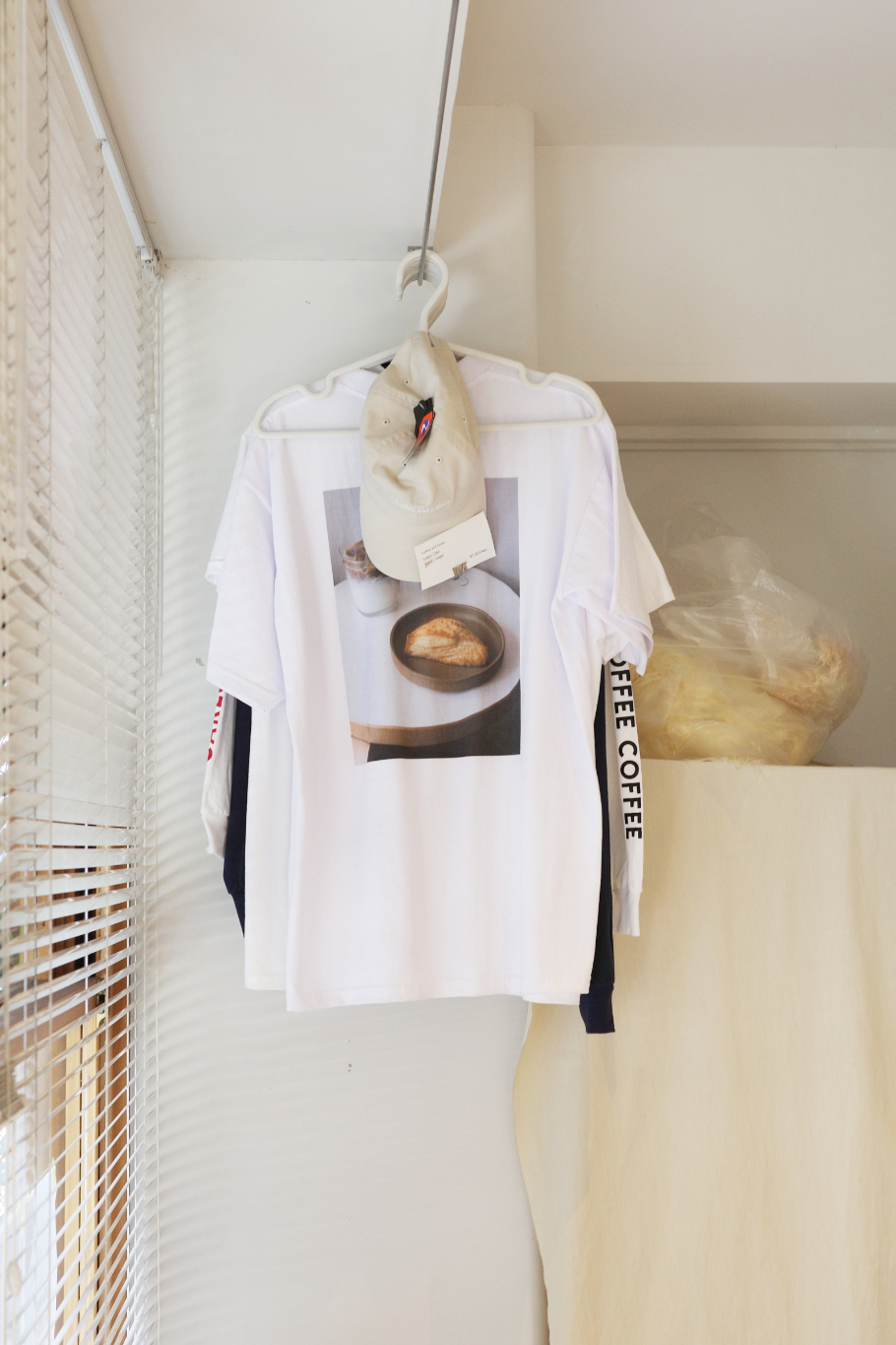 OYATSUYA SUNのアパレルグッズ