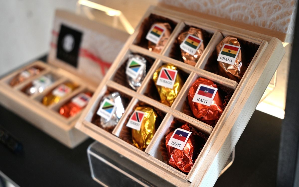 【兵庫・芦屋】カカオを丸ごと味わう！ビーントゥバーをカジュアルに楽しめる「ICHIJI Bean to Bar Chocolate」とは